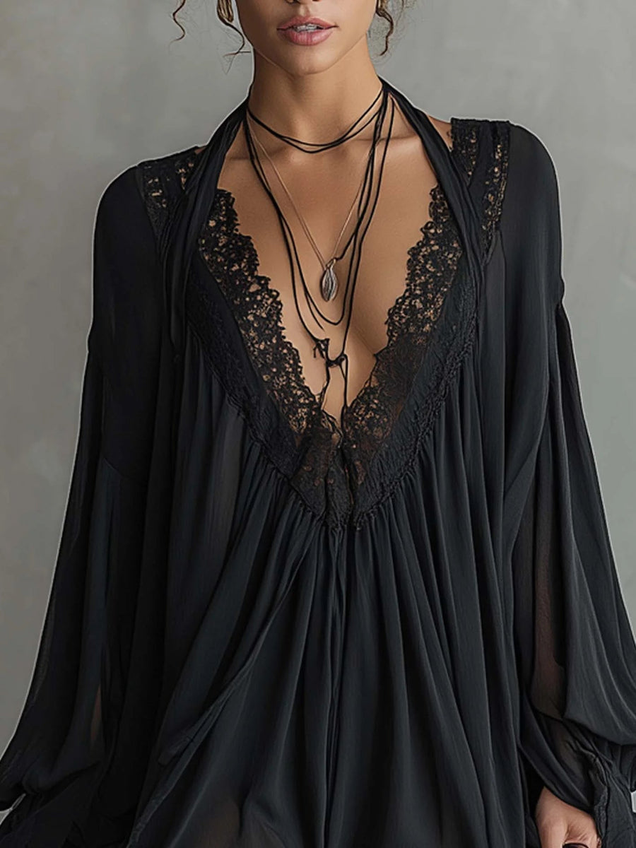 Cassandre | Vestido corto de gasa negra con cuello de encaje