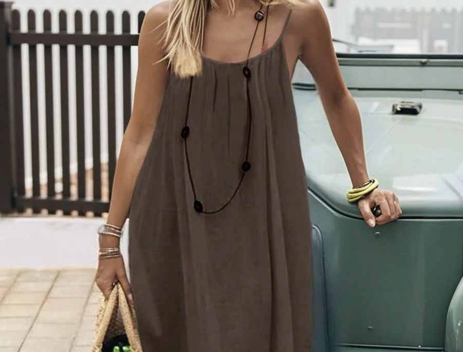 Perle | Vestido corto satinado liso fruncido con espalda descubierta