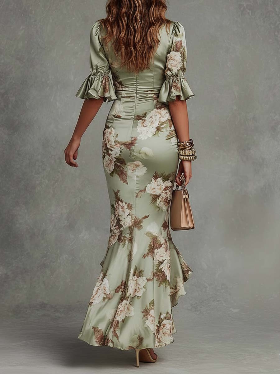 Sage | Vestido largo de satén verde con mangas campana