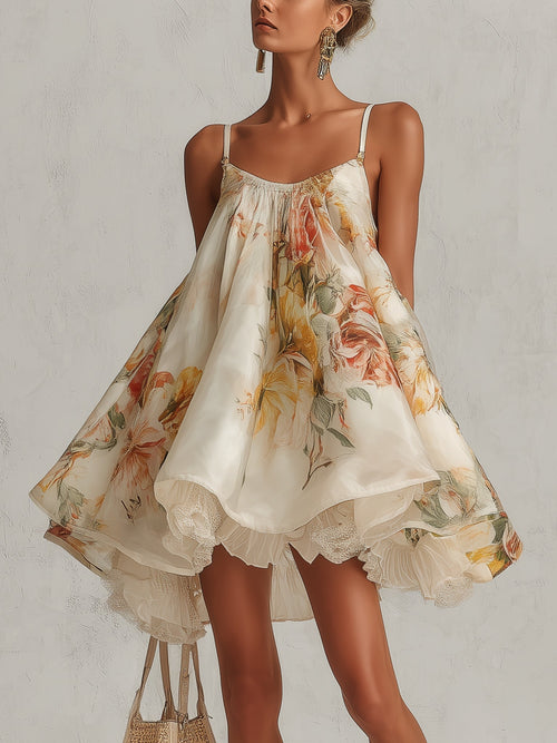 Liliana | Vestido corto línea A en organza beige con bordado floral y encaje