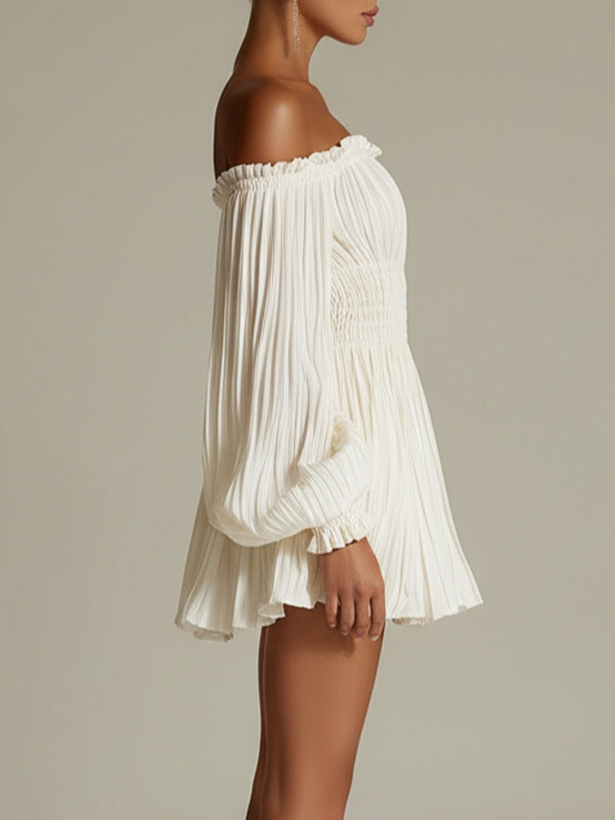 Candide | Vestido corto blanco con hombros descubiertos y cintura fruncida