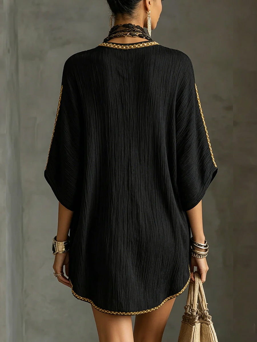 Mirella | Vestido corto negro con escote en V