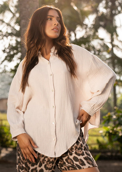 Emma | Blusa oversize de muselina · Beige claro
