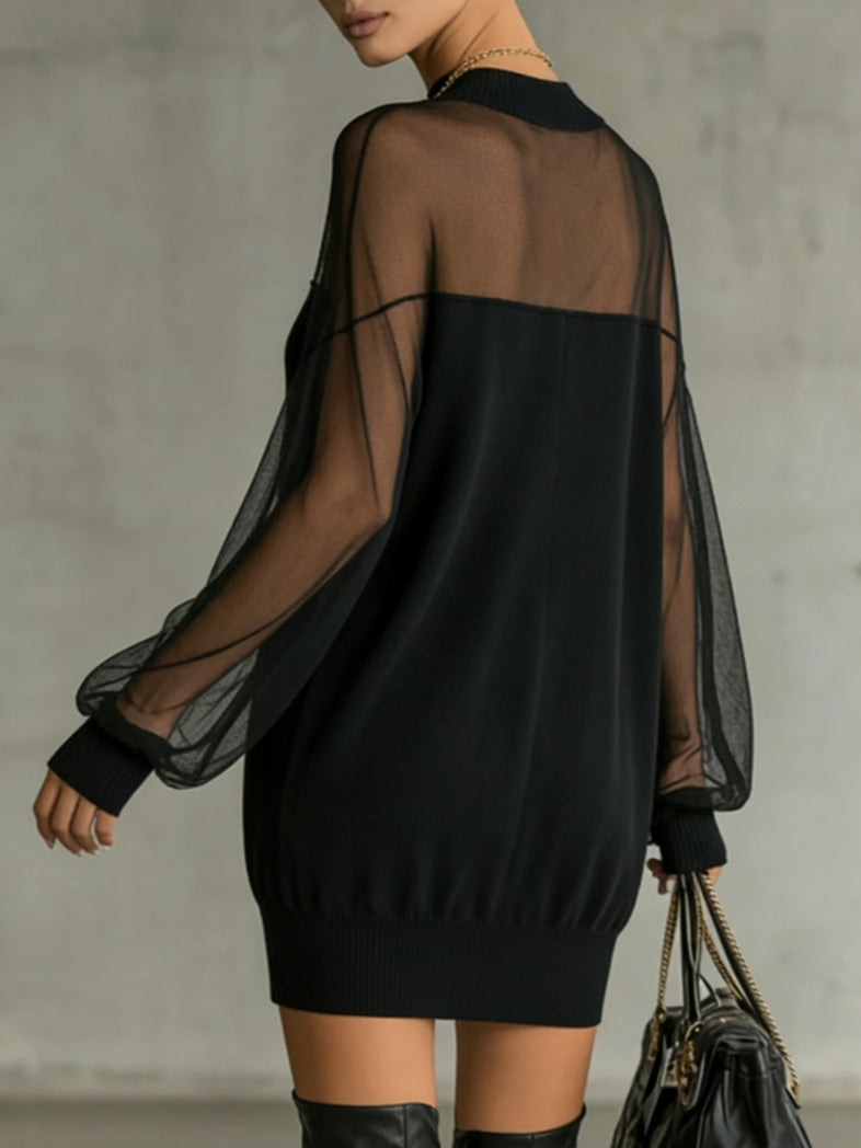 Domitille | Vestido corto negro con mangas de rejilla y cuello alto
