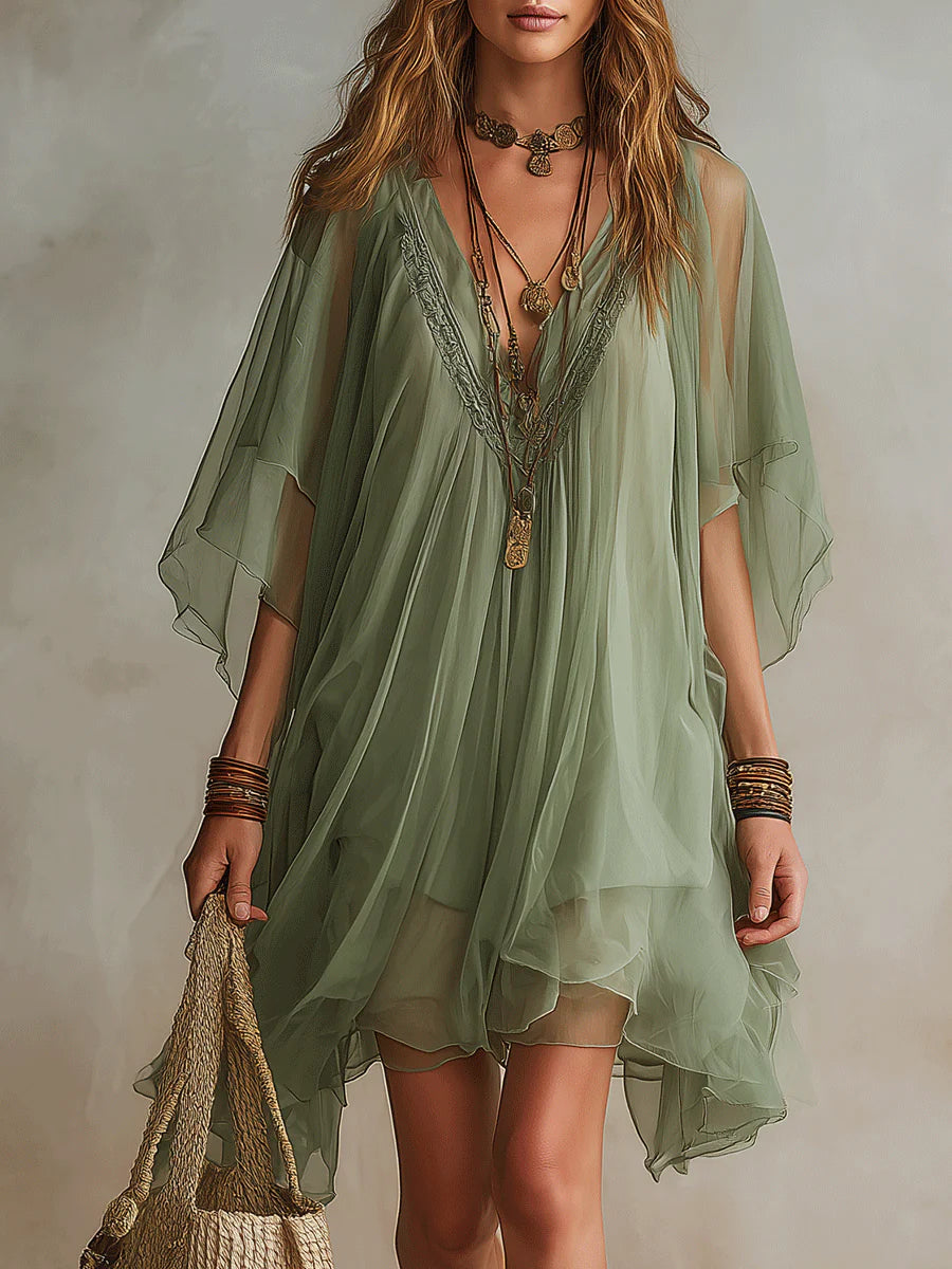 Smeraldo | Vestido corto verde fluido con capas y escote en V