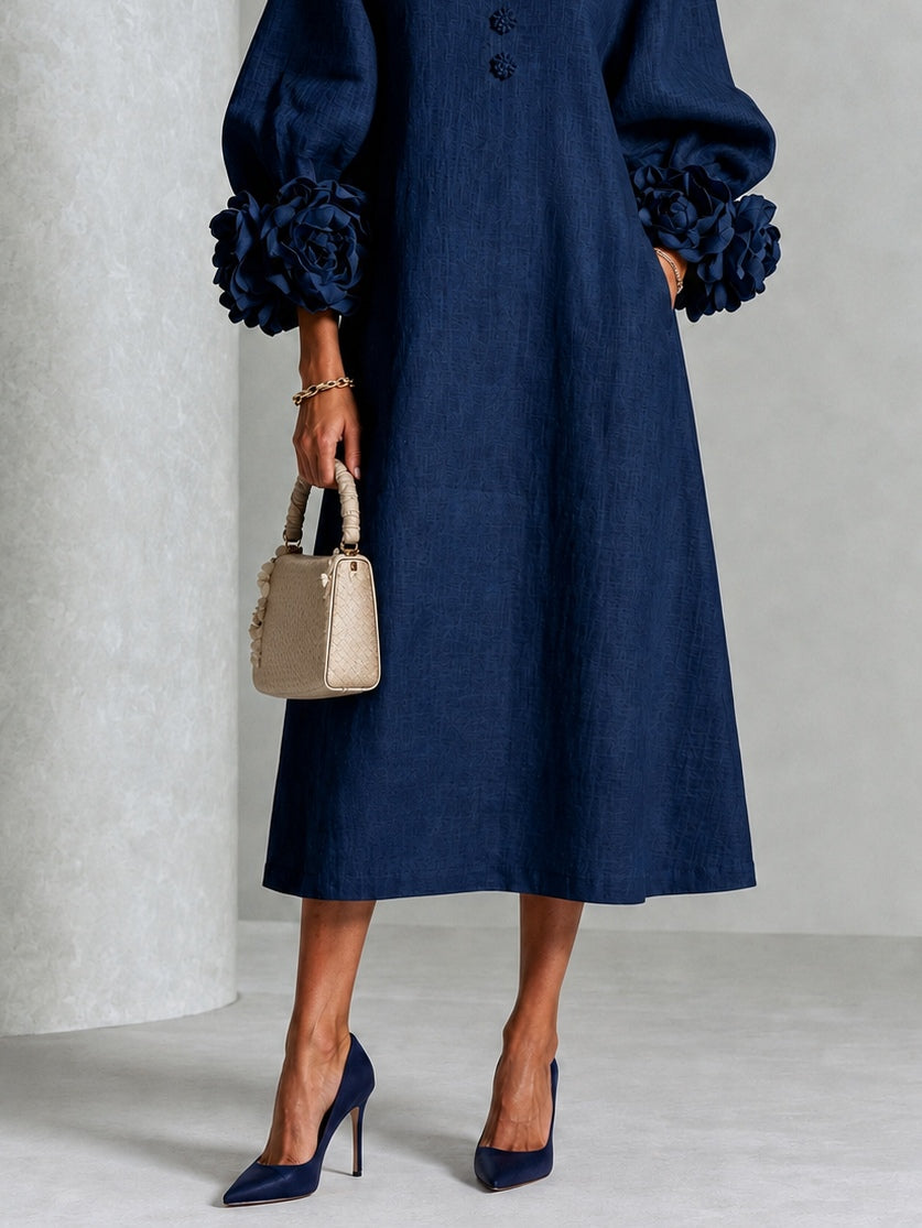 Martina | Vestido midi azul marino con botones y mangas de flores