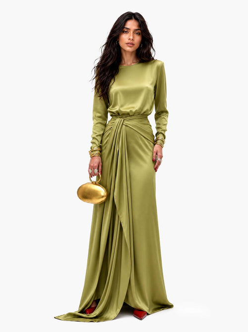 Elegante Vestido Maxi de Satén Drapeado — District 8