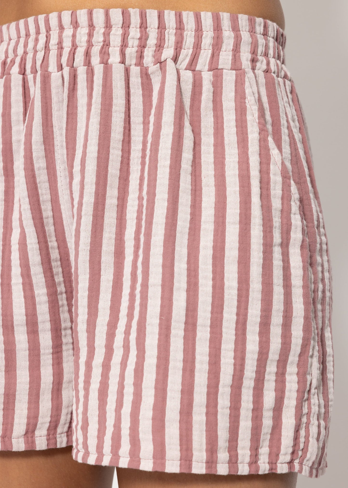 Carla | Shorts de muselina a rayas · Rosa palo