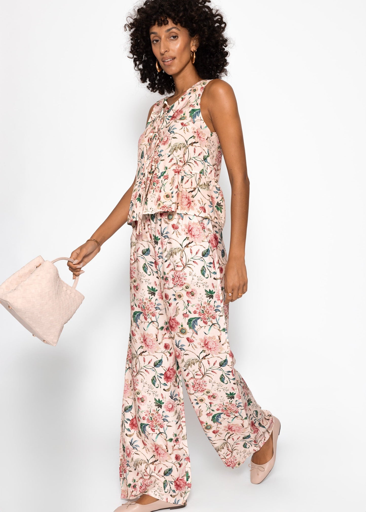 Jimena | Top floral · Beige