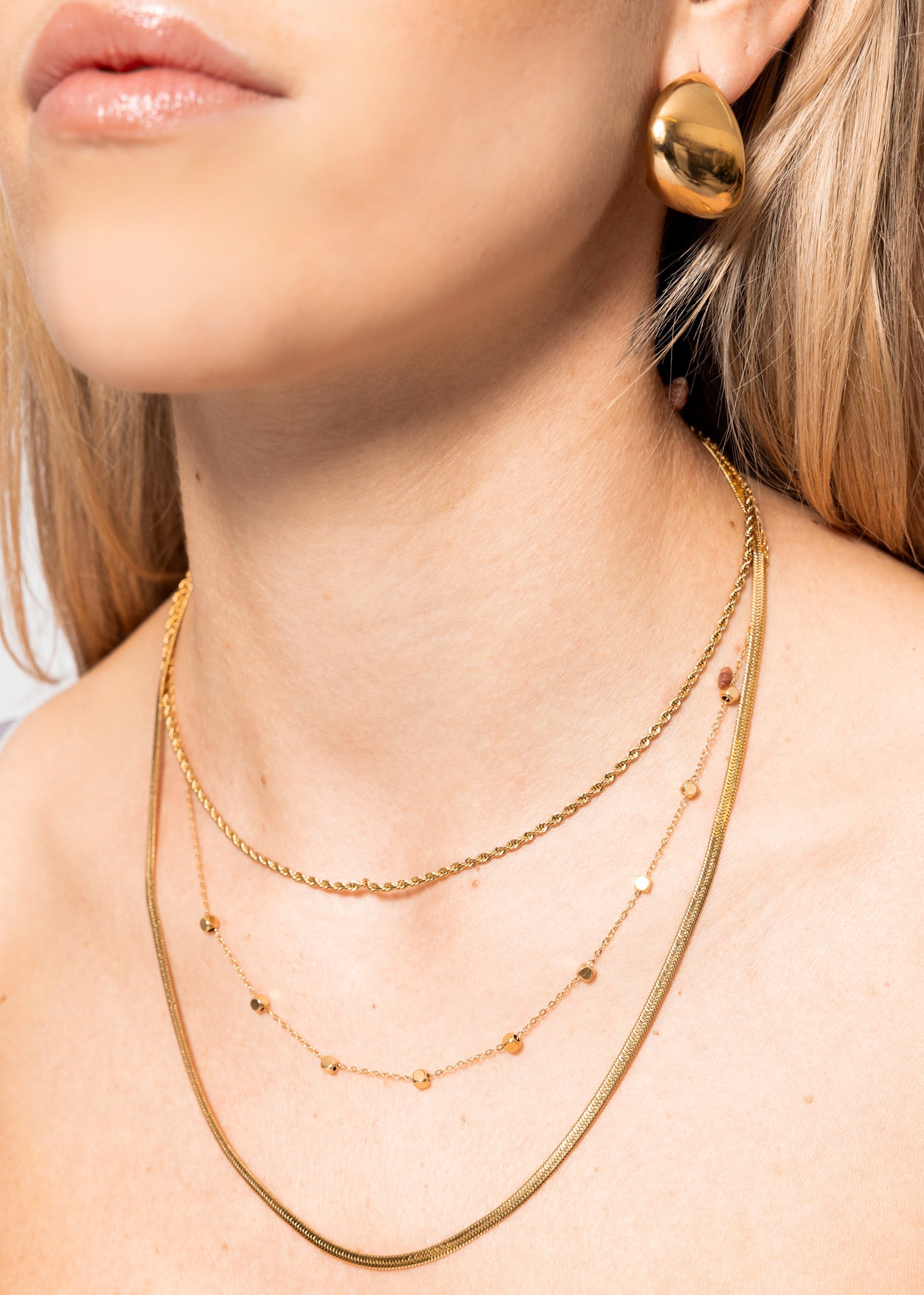 Agnes | Collar · Dorado