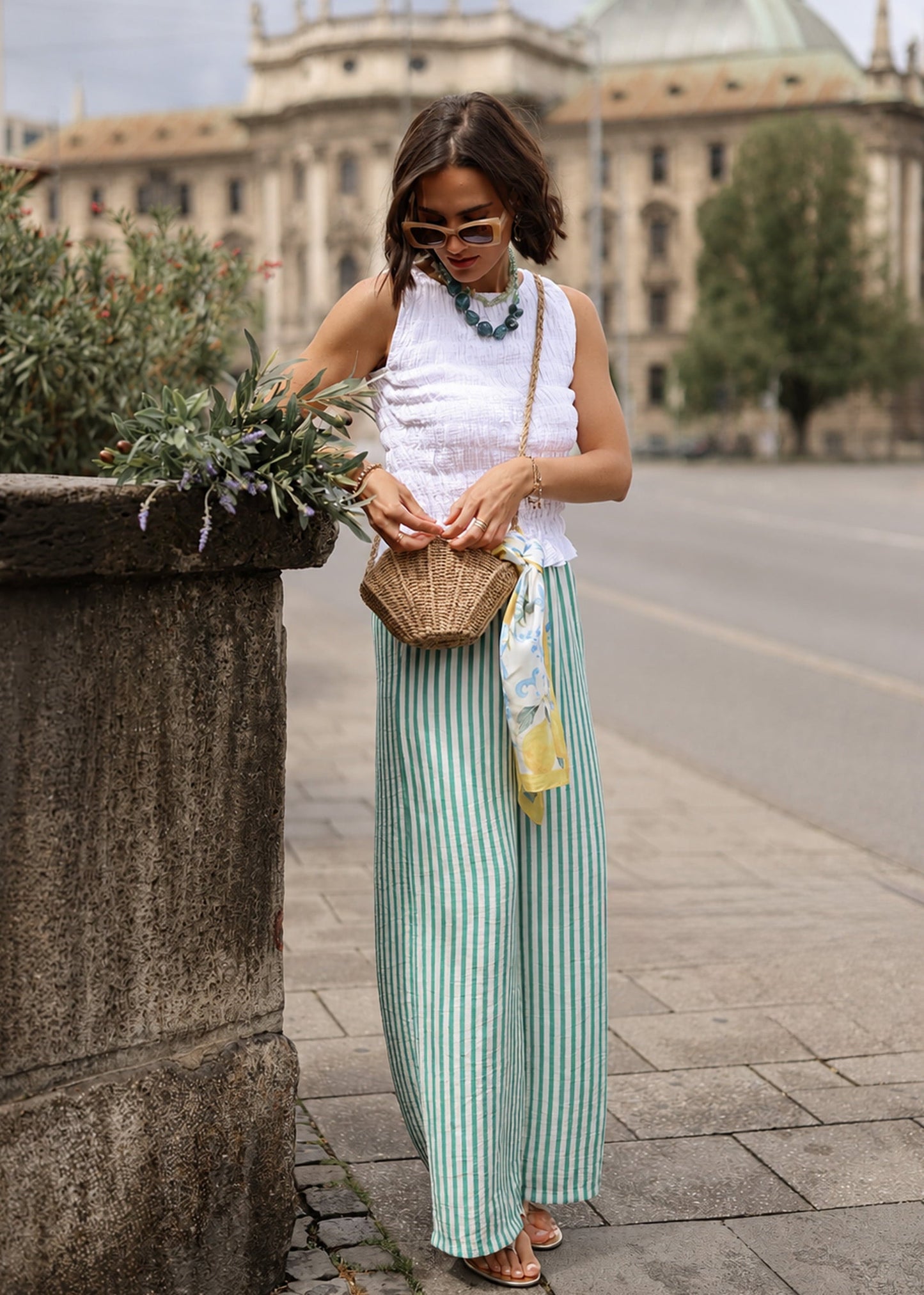 Lola | Pantalón de pernera ancha a rayas · Verde