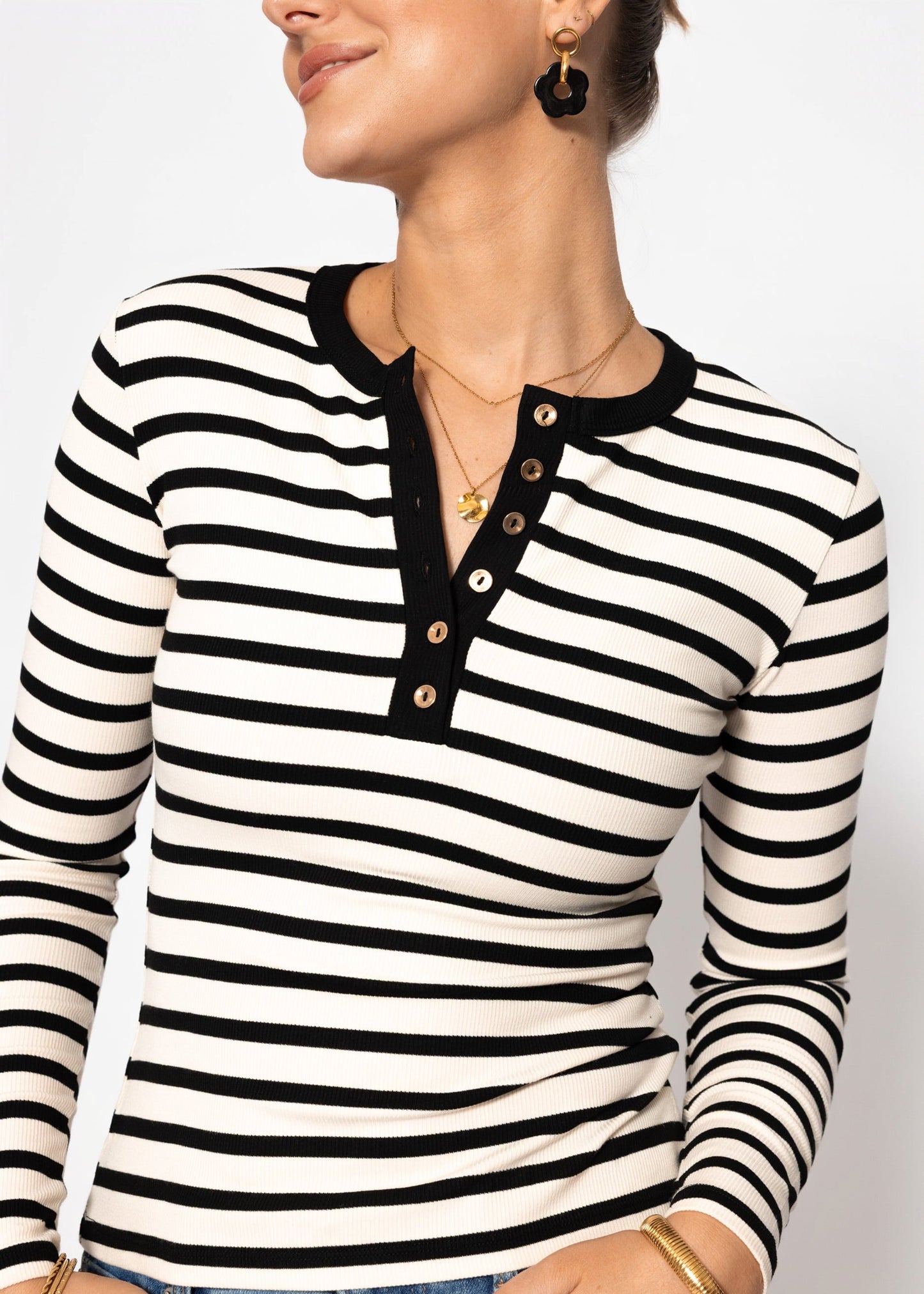 Adela | Camiseta de manga larga a rayas · Negro y blanco