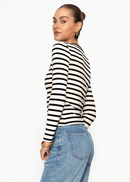 Adela | Camiseta de manga larga a rayas · Negro y blanco