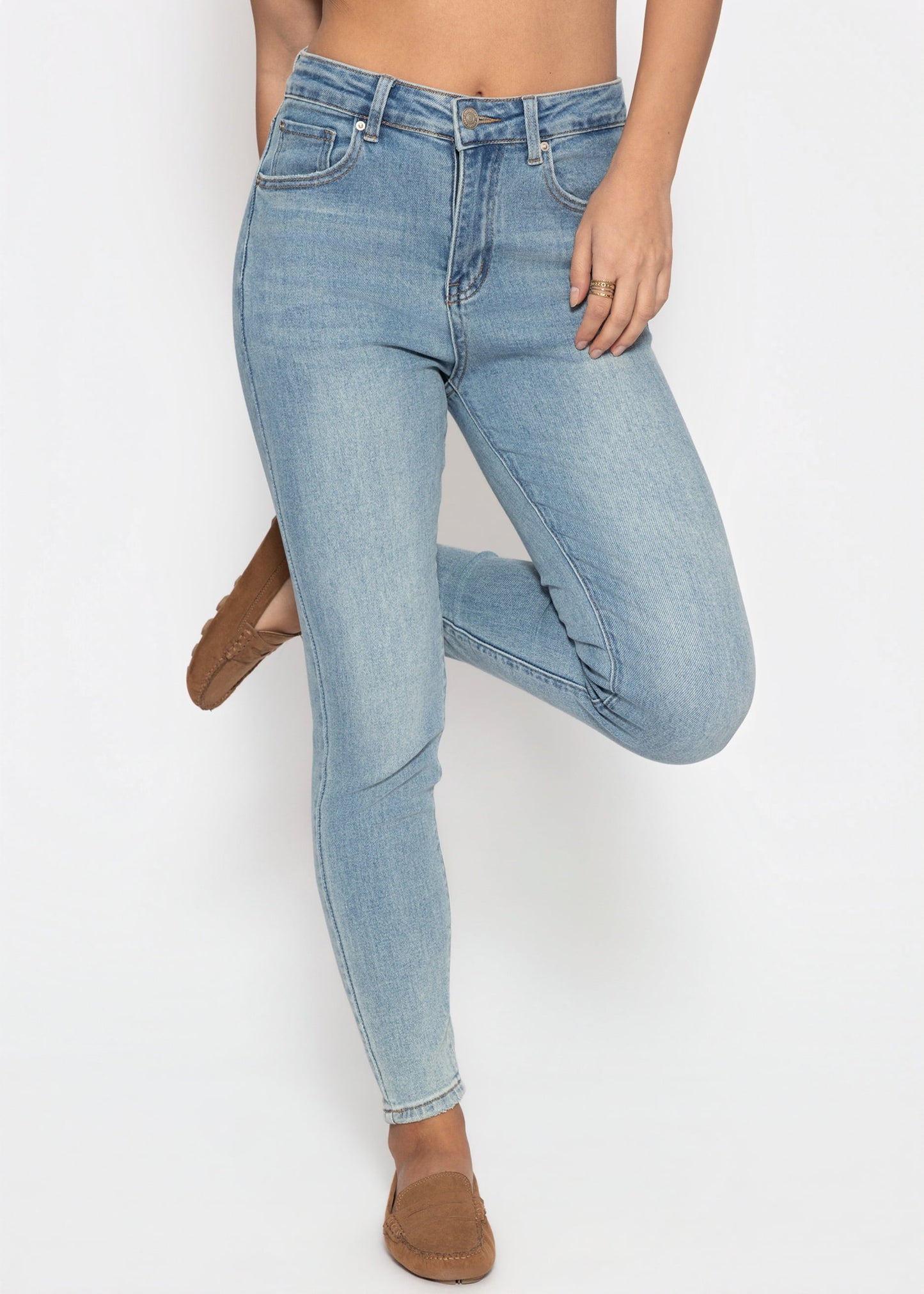 Valeria | Vaqueros de talle alto · Azul claro