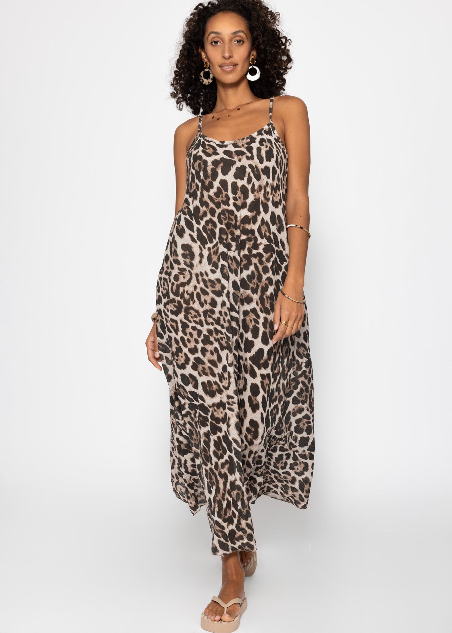 Coral | Vestido de muselina estampado leopardo · Beige
