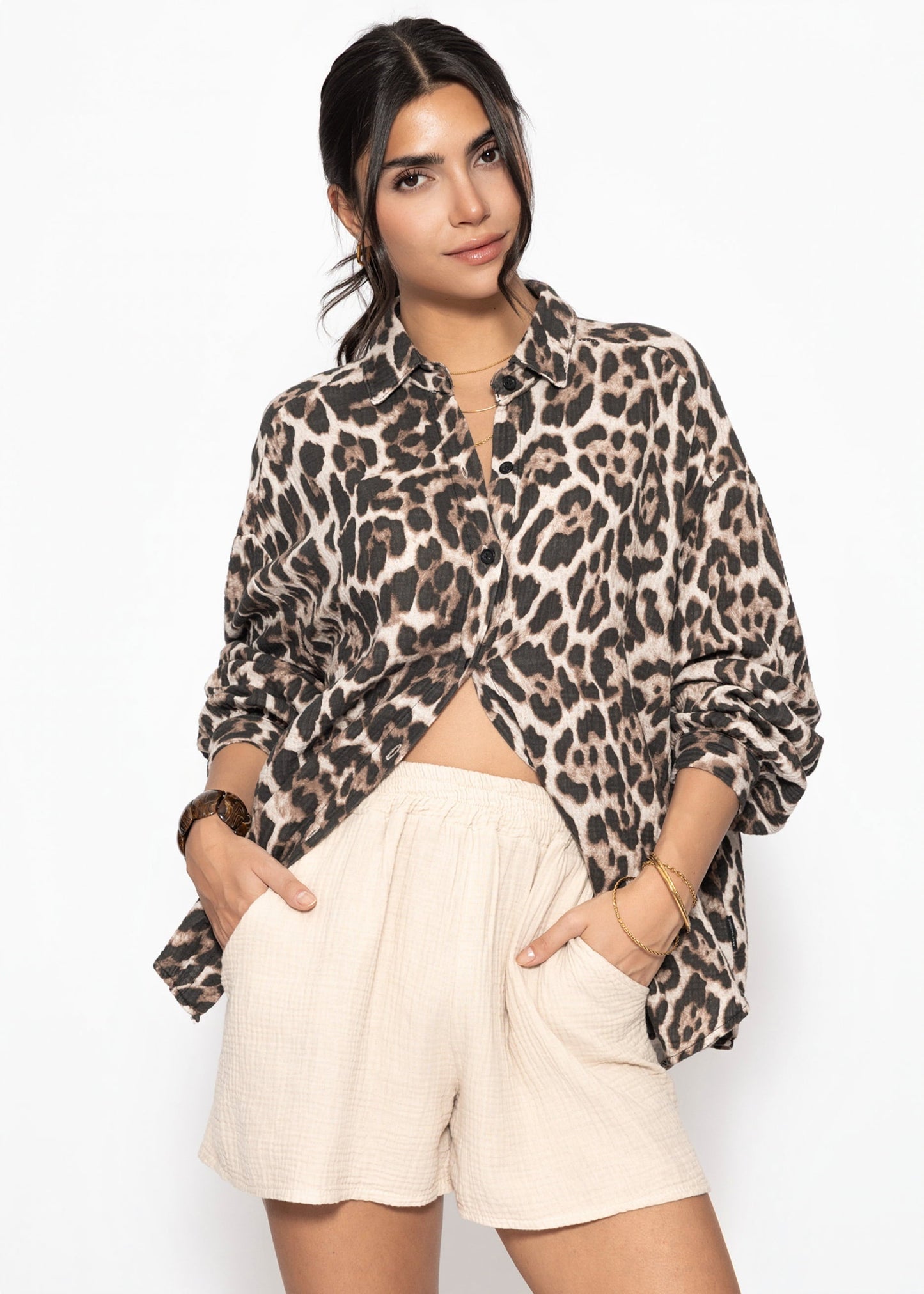 Regina | Blusa oversize de muselina estampado leopardo · Beige claro