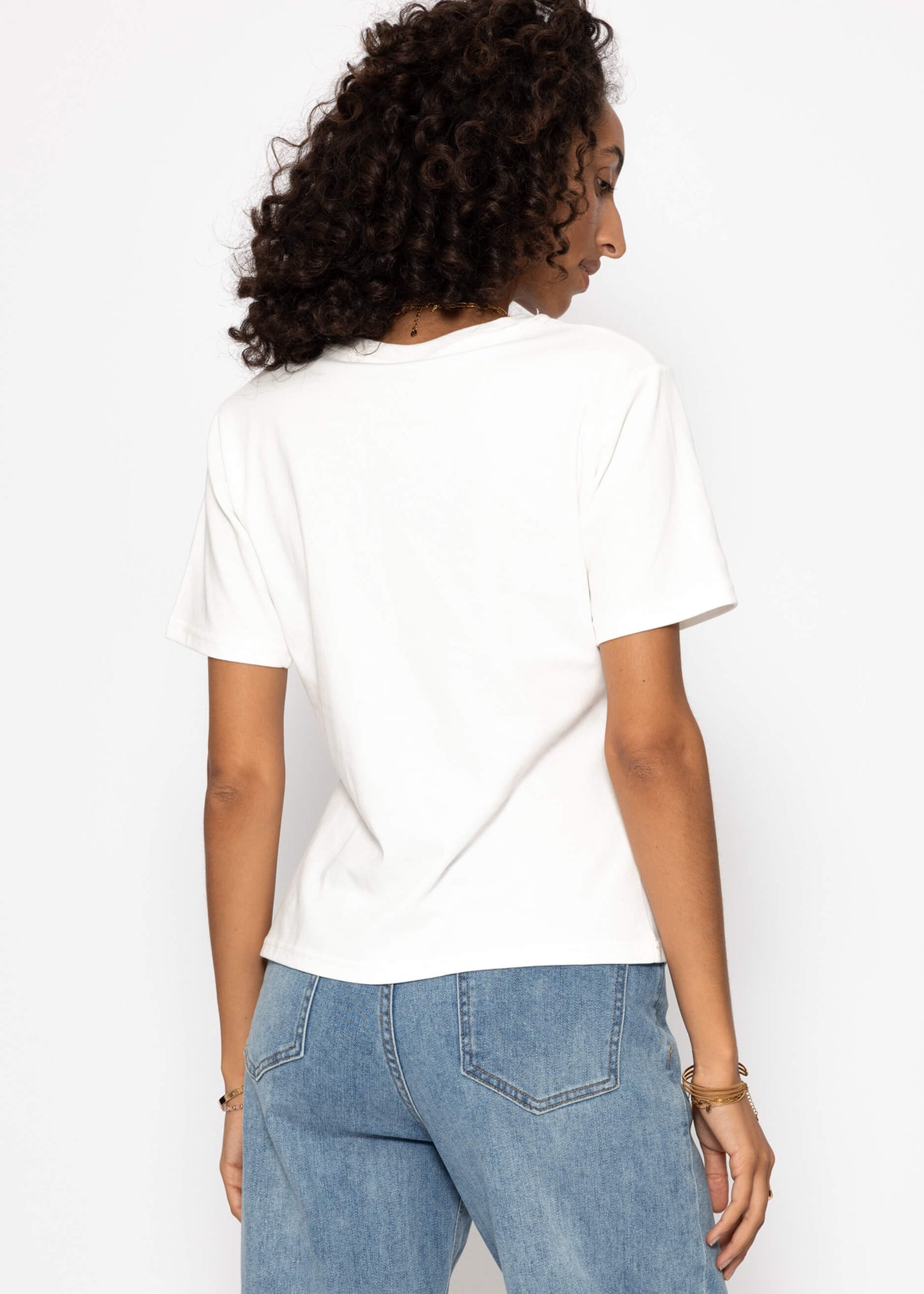 Celeste | Camiseta · Blanco roto