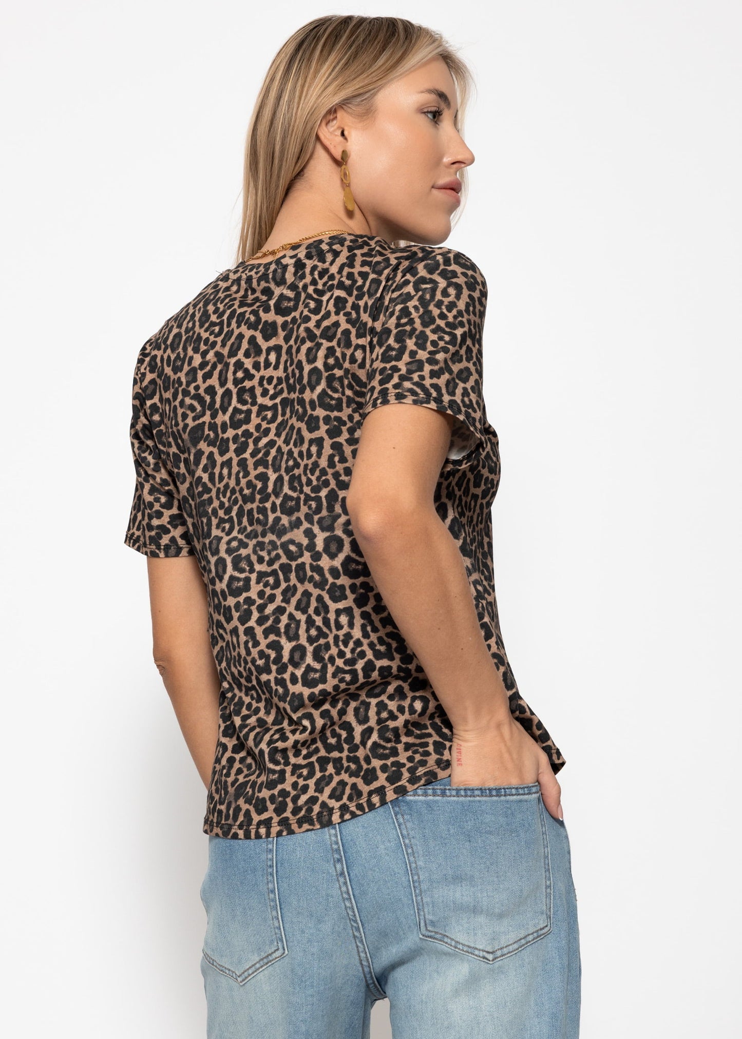 Perla | Camiseta estampado leopardo · Marrón